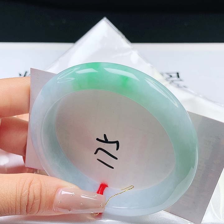 翡翠手镯未镶嵌57+正圈