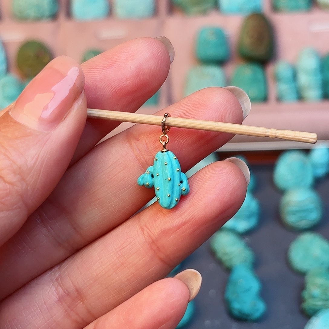 绿松石配饰未镶嵌