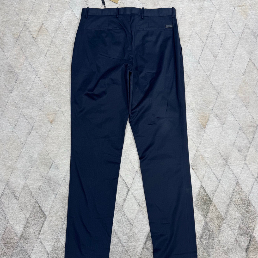 未使用 BURBERRY/博柏利 134766 男款经典直筒休闲裤