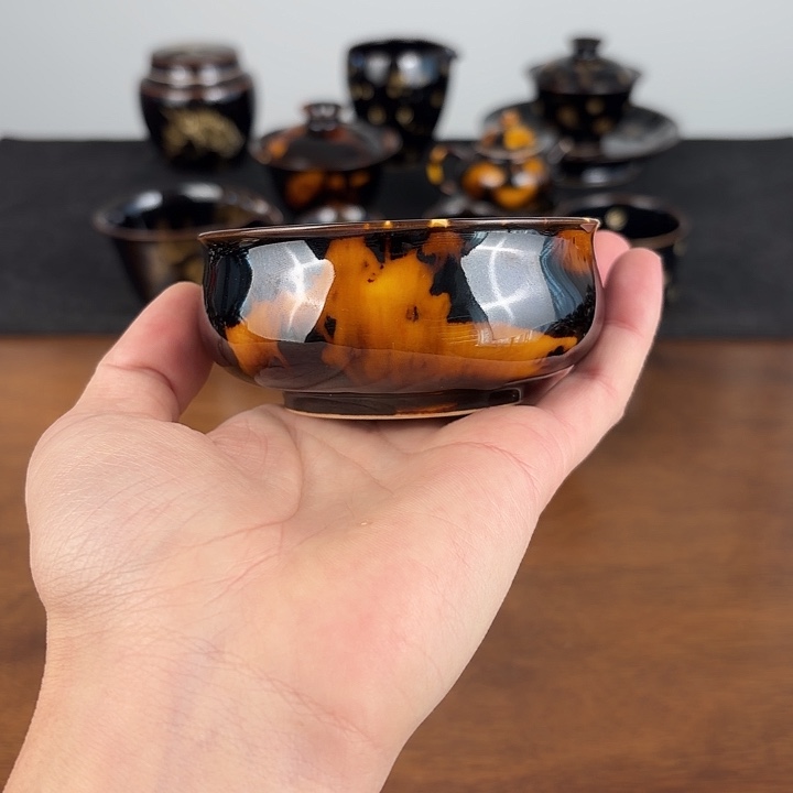 瓷玳瑁釉矮炉式杯