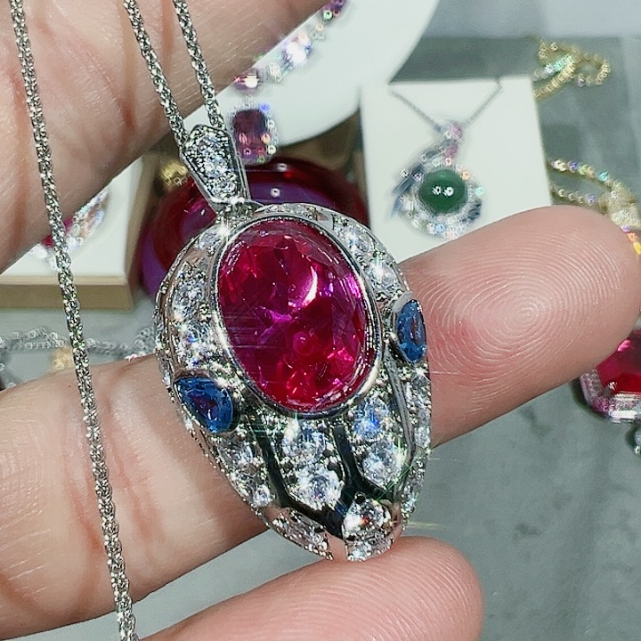 红宝石颈饰未镶嵌