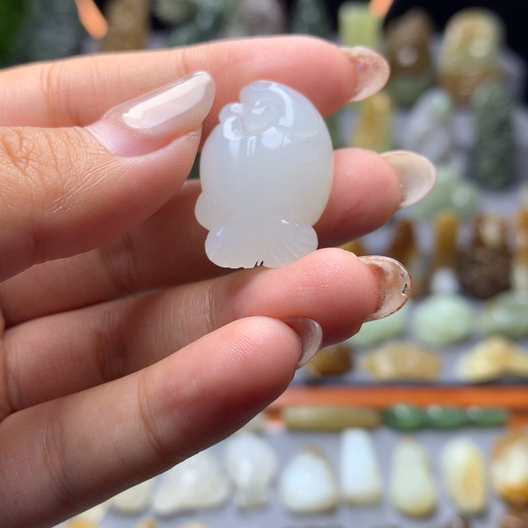 和田玉未镶嵌挂件