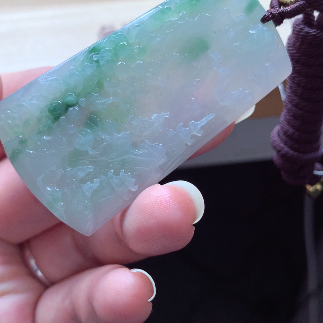 翡翠颈饰未镶嵌吊坠