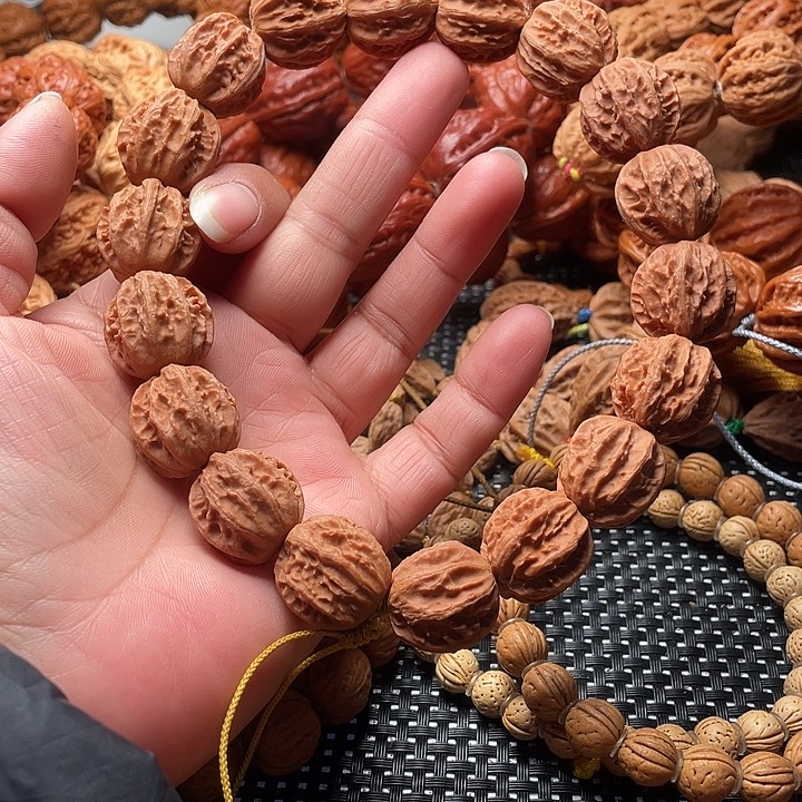 温***龍文玩核桃手串京八棱