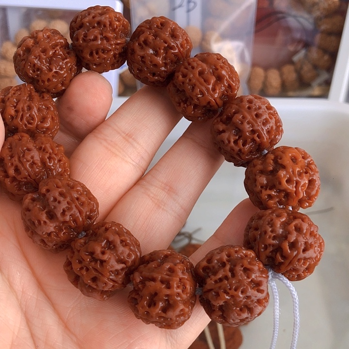 金刚菩提吊坠Z***?方墩梅花