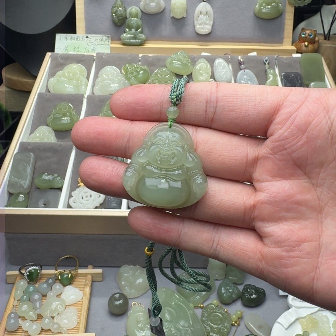 和田玉颈饰未镶嵌