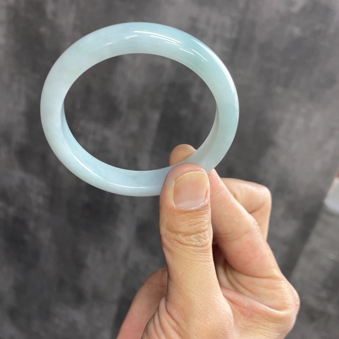 未镶嵌手镯翡翠静****手镯