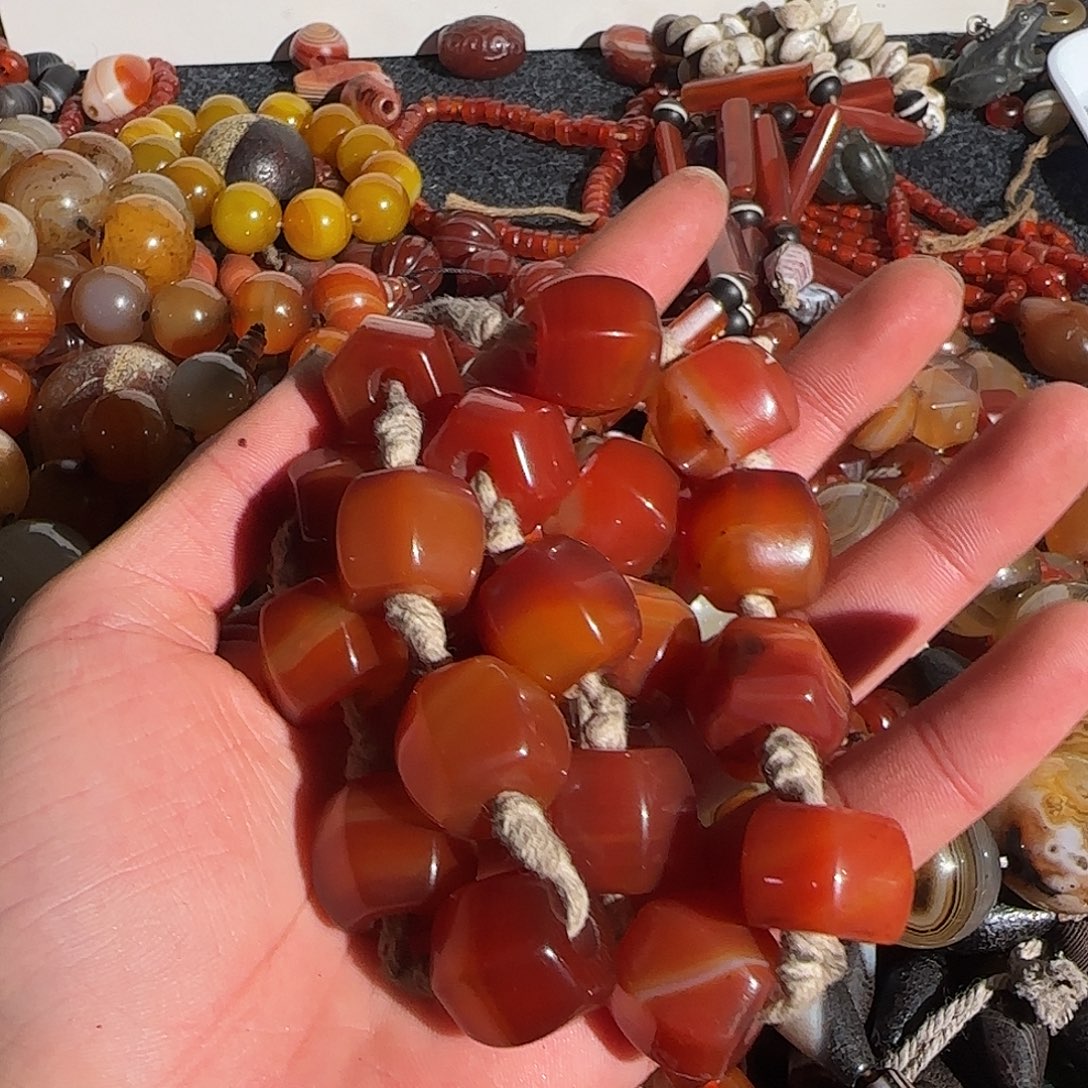 麦***力玛瑙/玉髓未镶嵌颈饰