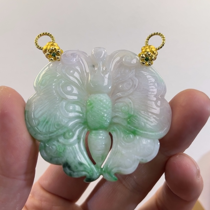 翡翠吊坠(赠链)未镶嵌代编织