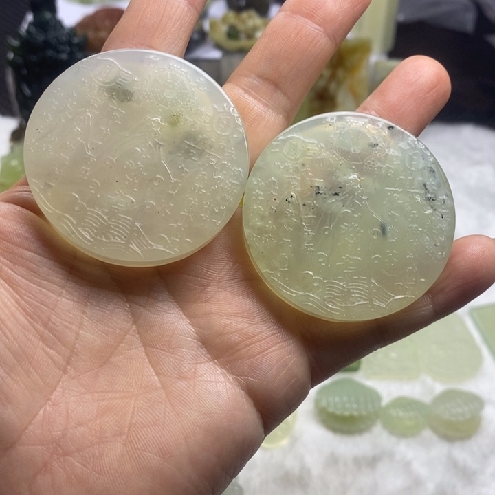 合金蛇纹石玉颈饰