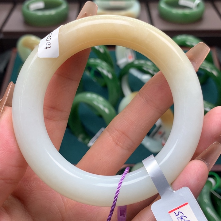 未镶嵌手镯和田玉5354