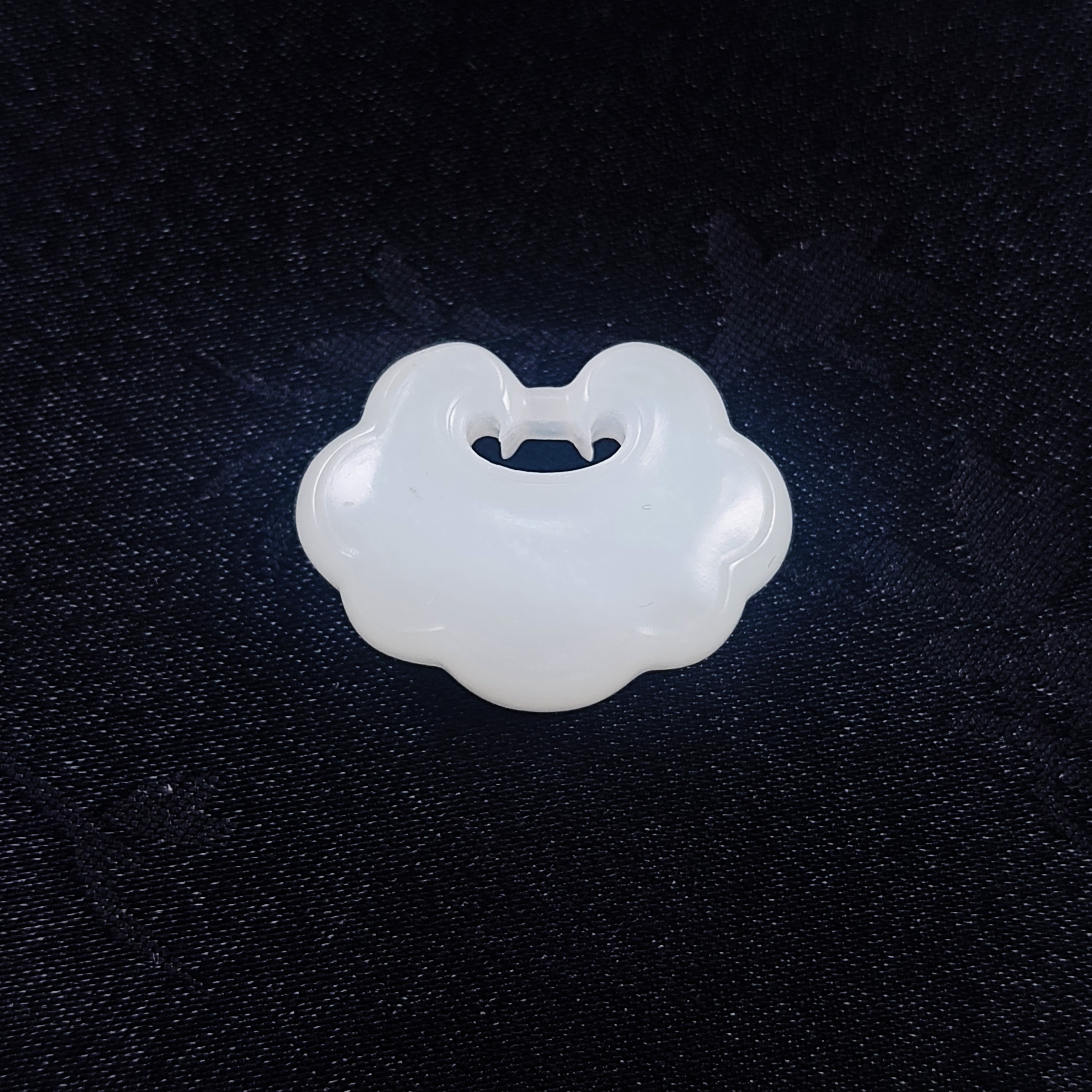 C71350于田白玉平安扣吊坠24*18mm