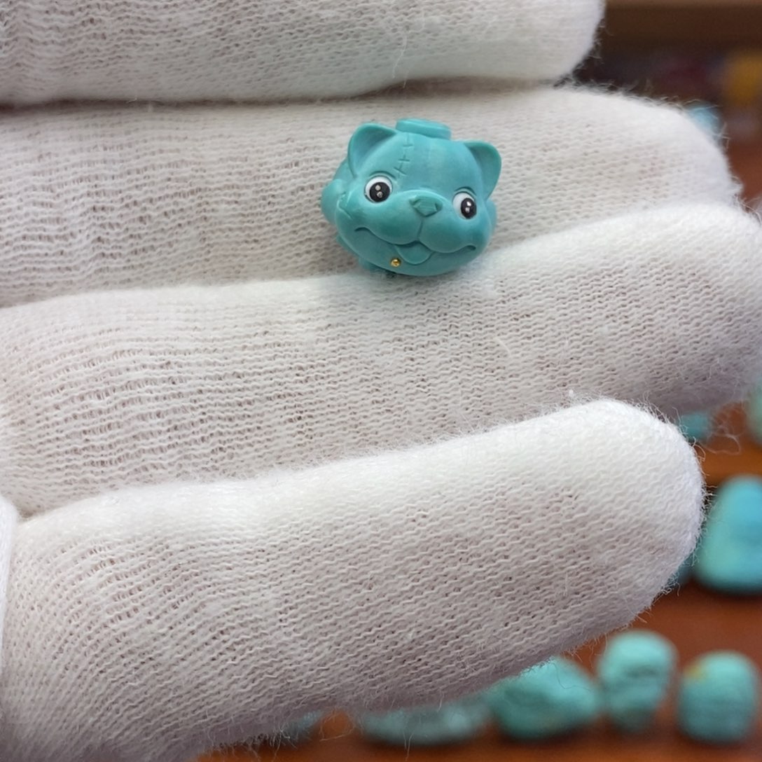 绿松石未镶嵌珠宝奇石