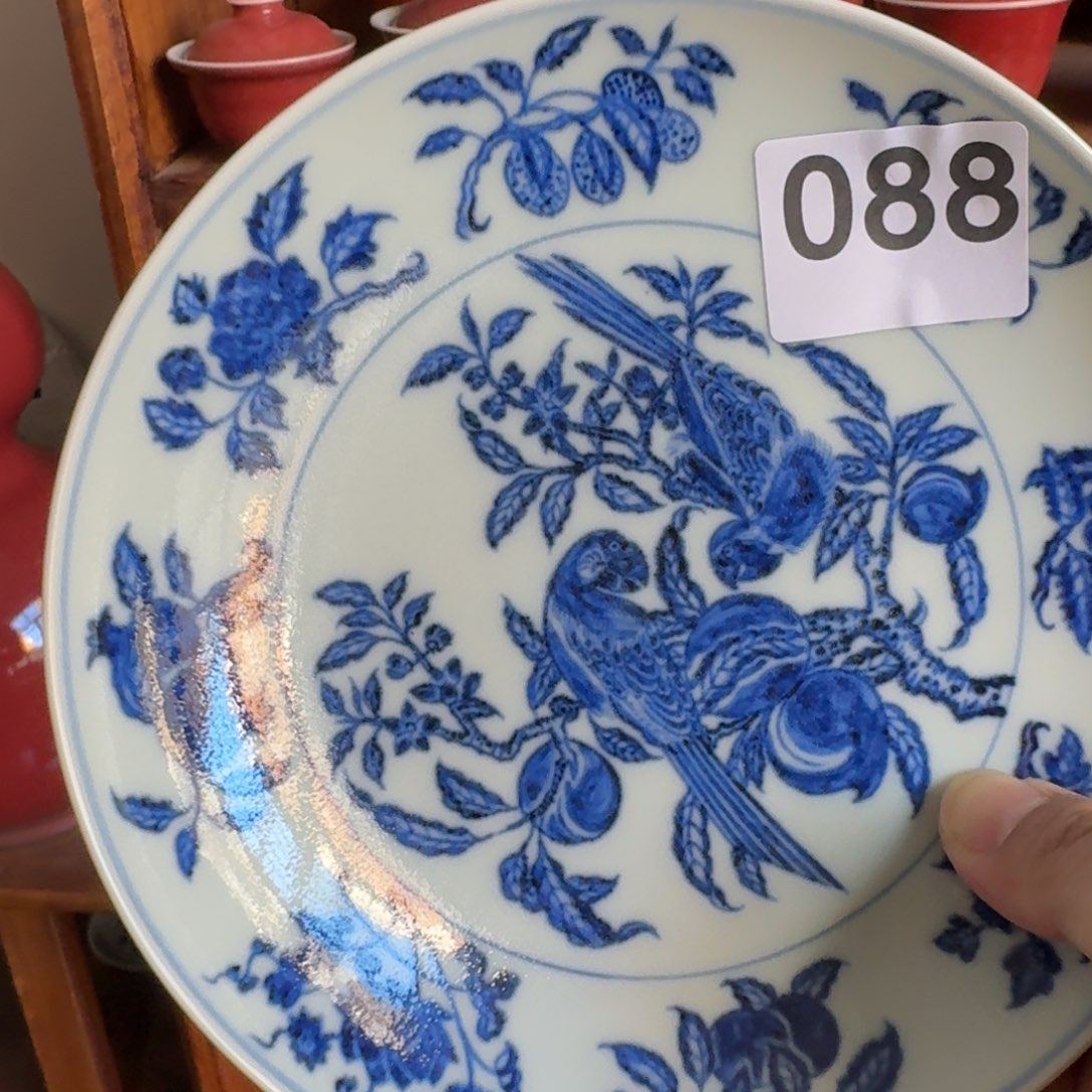 青花鹦鹉偷桃壶承直径17