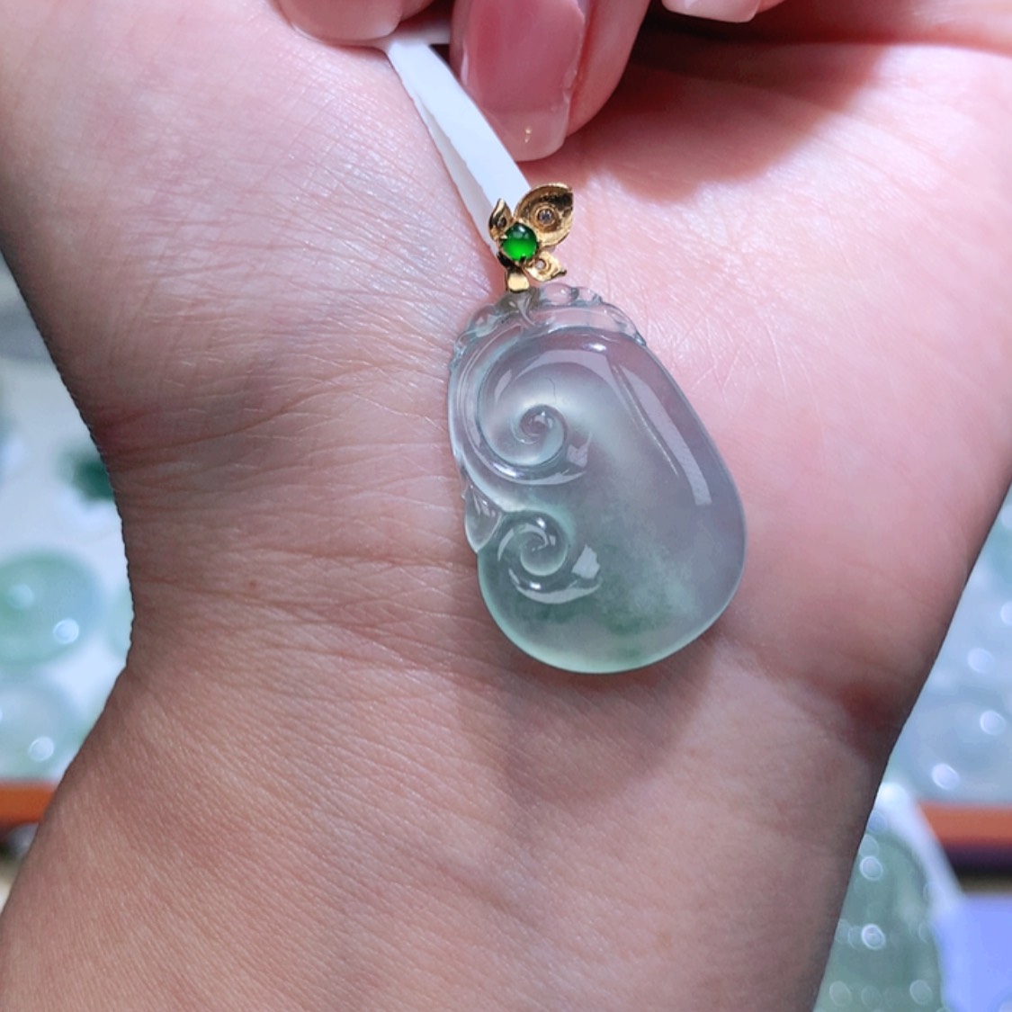 【闪购商品】翡翠颈饰18K金镶嵌如意