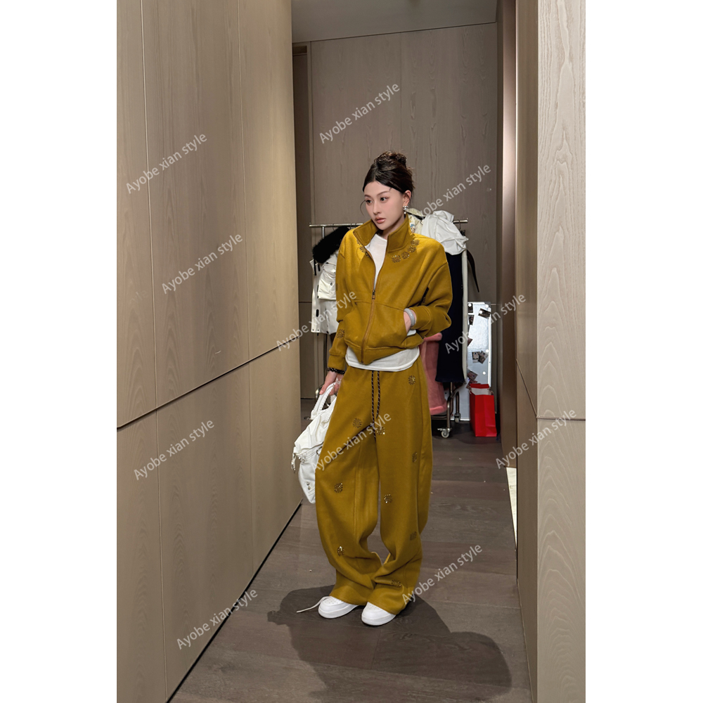 【AYOBE】小贤 12月30日10:00新品  慵懒气质亮闪烫钻加绒显瘦套装 