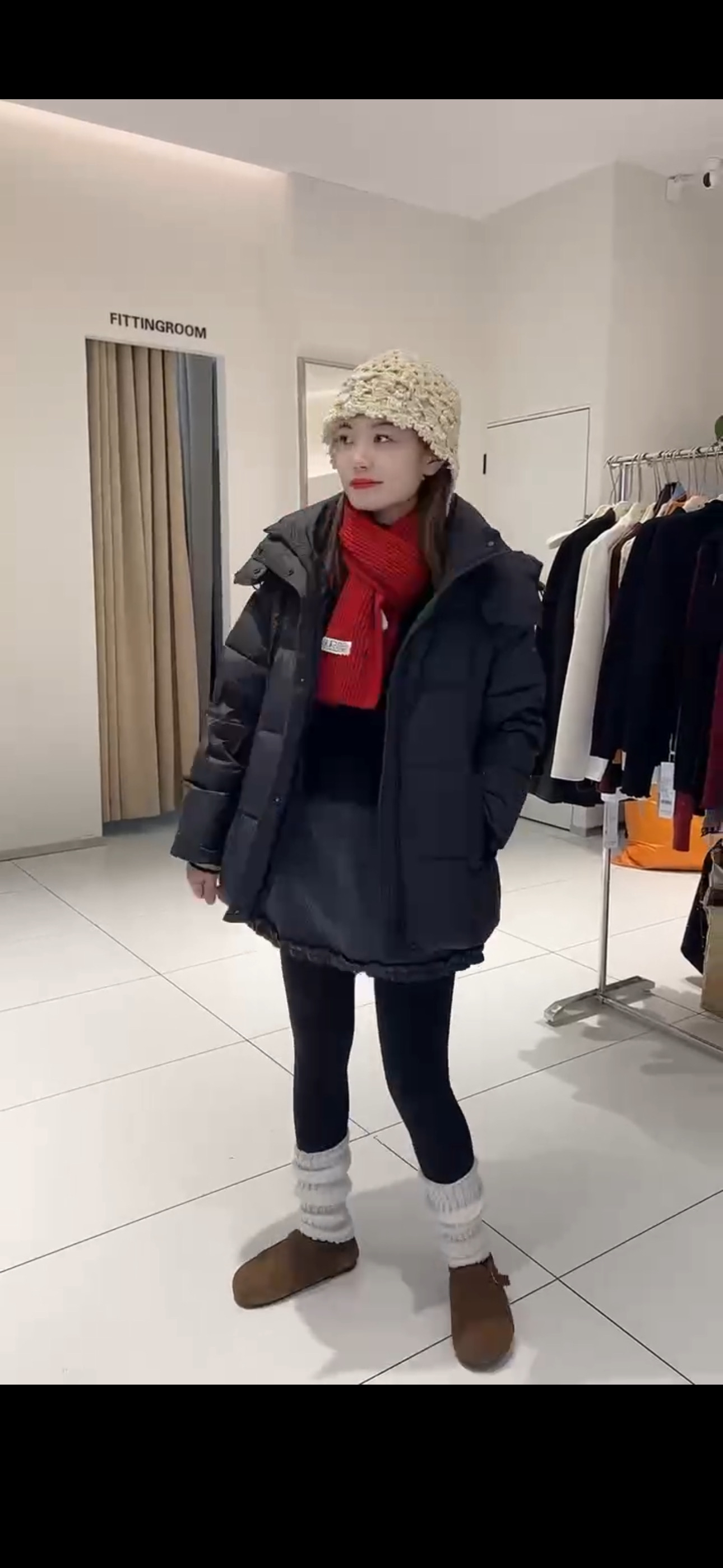 连帽女宽松型长袖棉服潮流休闲黑色外套百搭加绒冬季通用399-599