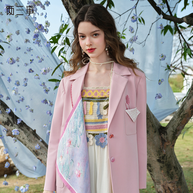 两三事花间诗意郁金香毛巾绣口袋丝巾装饰西装外套女S25CXZ209
