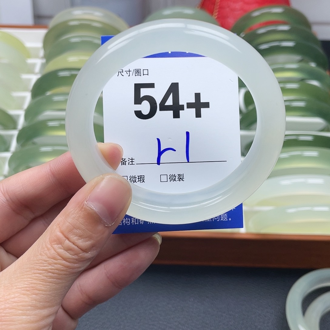 蛇纹石玉手镯未镶嵌٩****乖