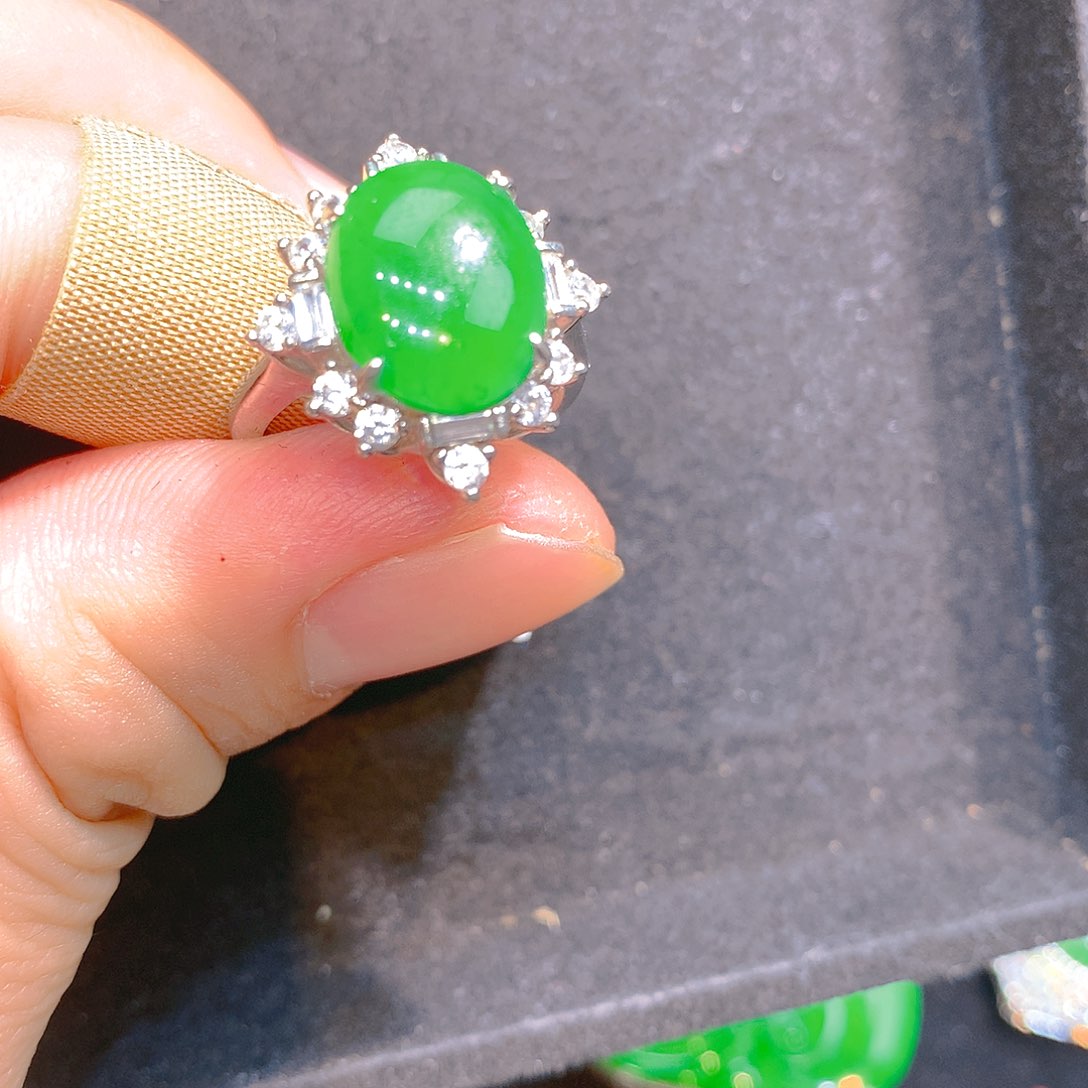 翡翠银S925镶嵌颈饰翡翠