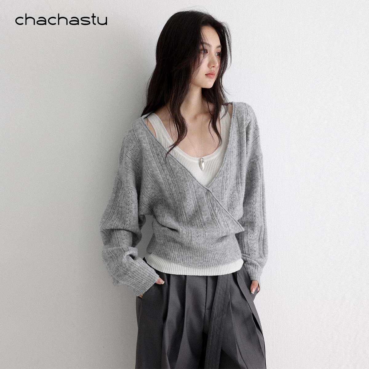 CHACHASTU灰色显瘦V领针织上衣女长袖套头罩衫CC7728