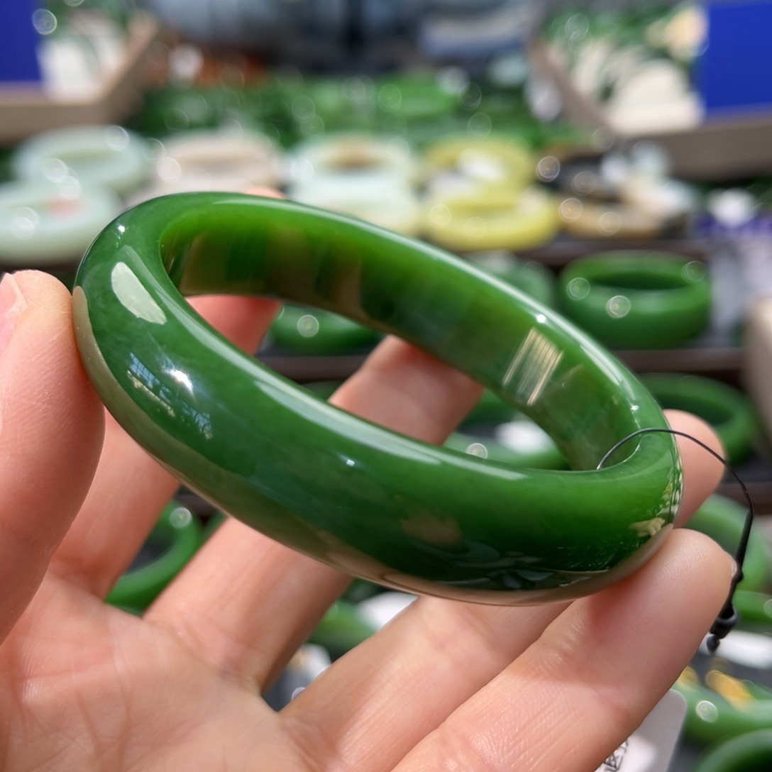 和田玉（碧玉）手镯未镶嵌