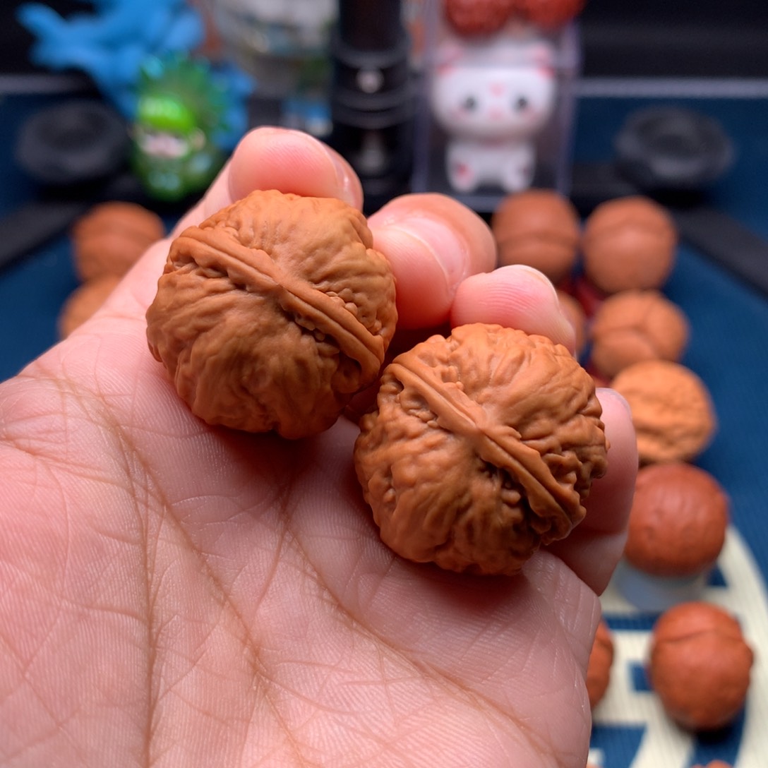 文玩核桃把件?**格核桃