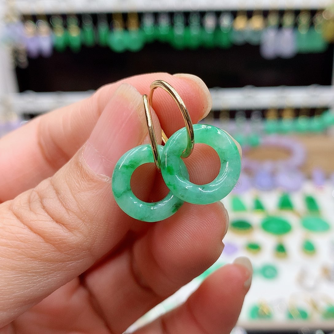 翡翠耳饰18K金镶嵌的