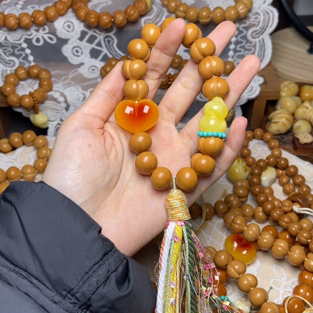 猴头核桃吊坠屁桃手持卡15