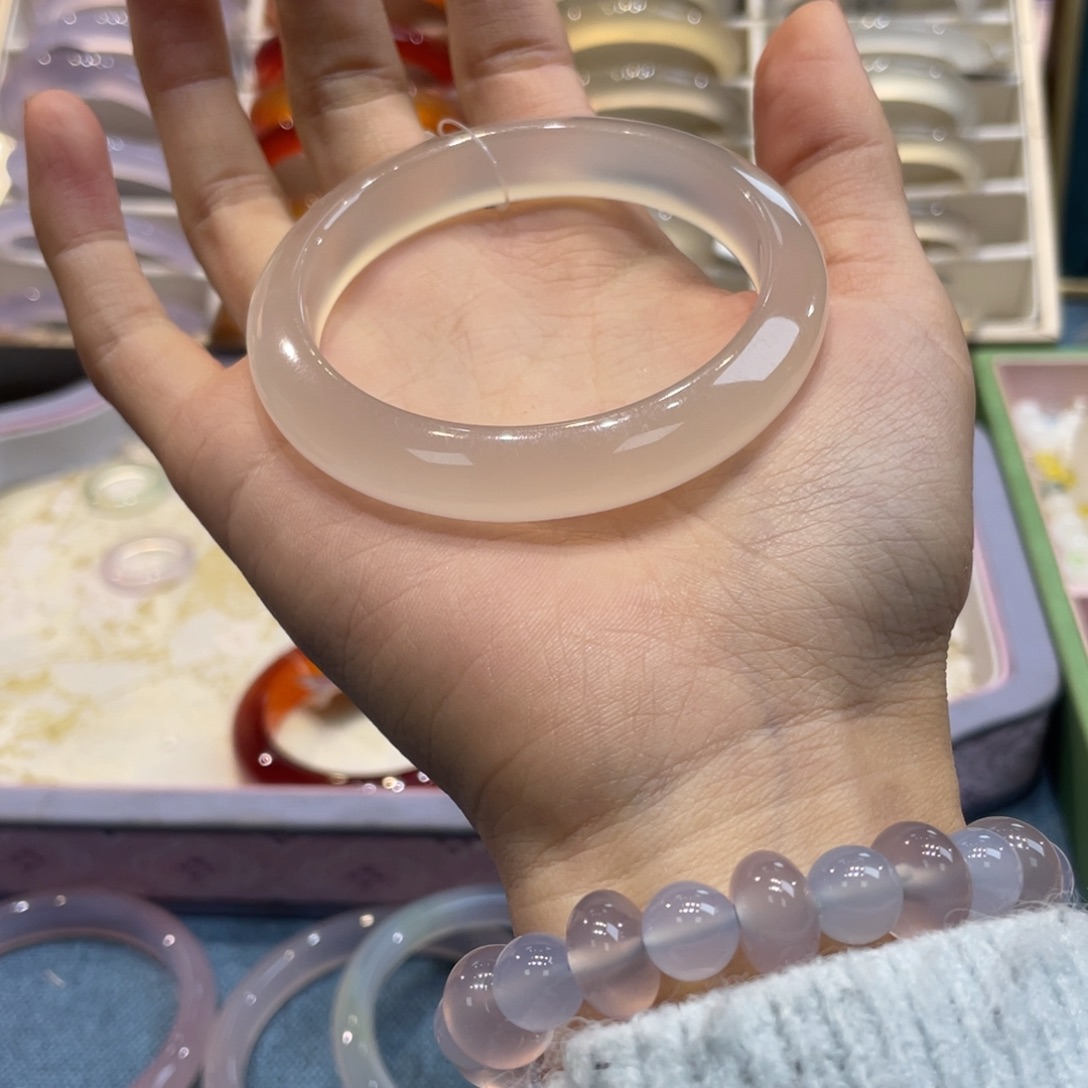 玛瑙/玉髓未镶嵌手镯