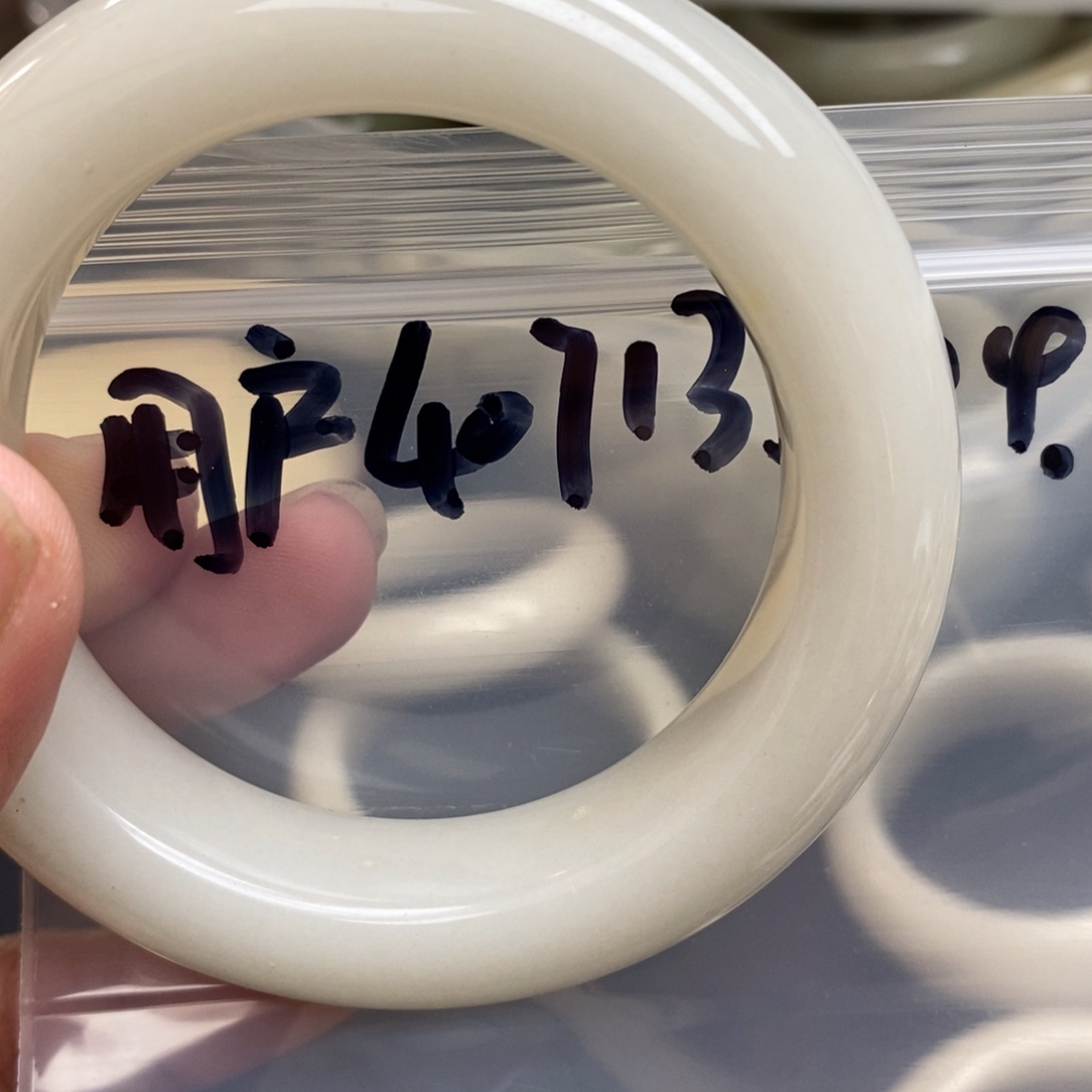 石英质玉手镯未镶嵌用****7