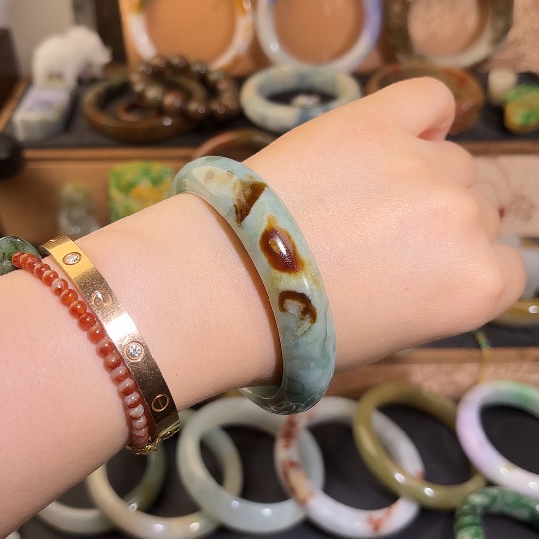 翡翠手镯未镶嵌60.3圈口