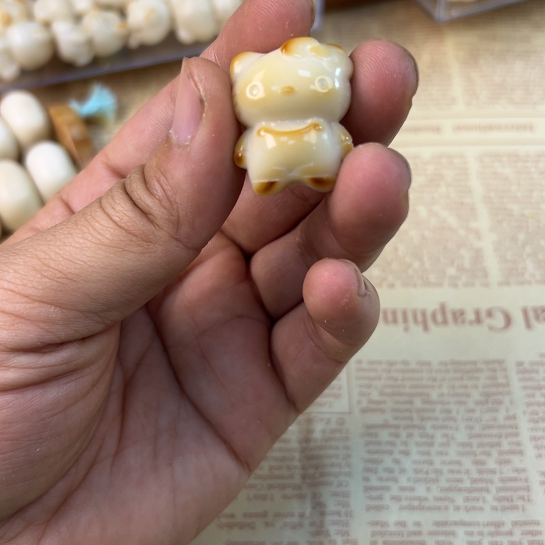 只买单纯的吊坠，没带链子，属的性质。