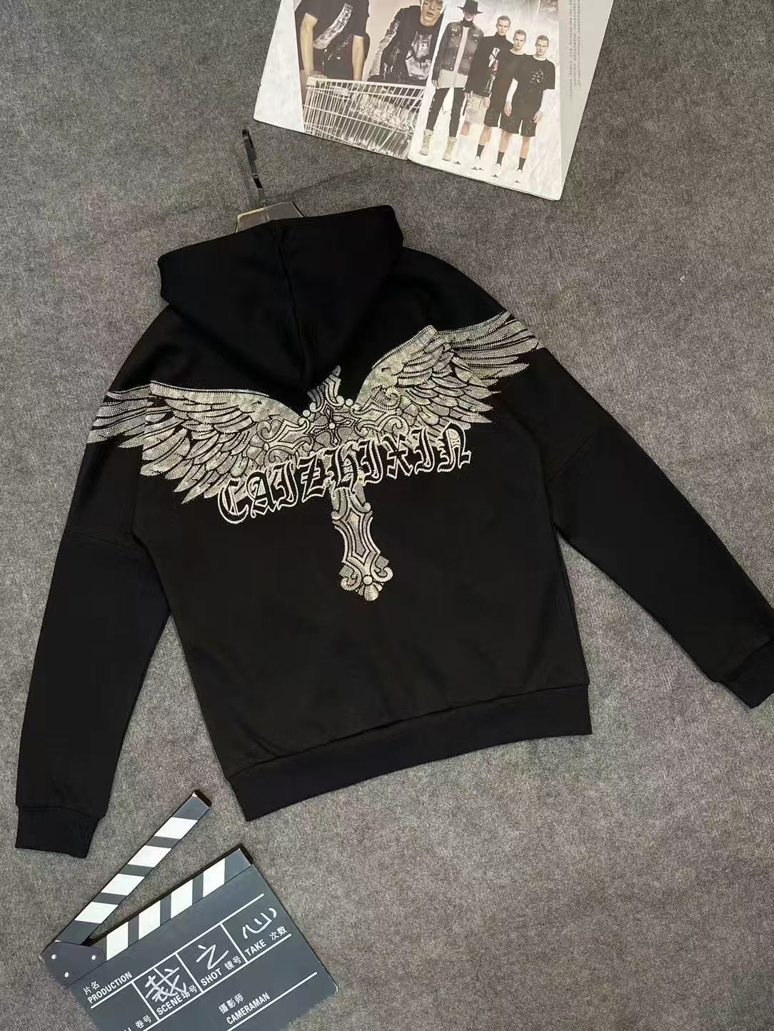 11895新款重工潮牌烫钻翅膀字母时尚个性高奢品质帽衫外套潮流