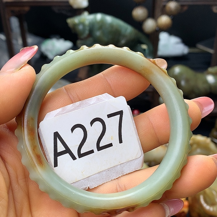 和田玉（糖玉）未镶嵌车挂