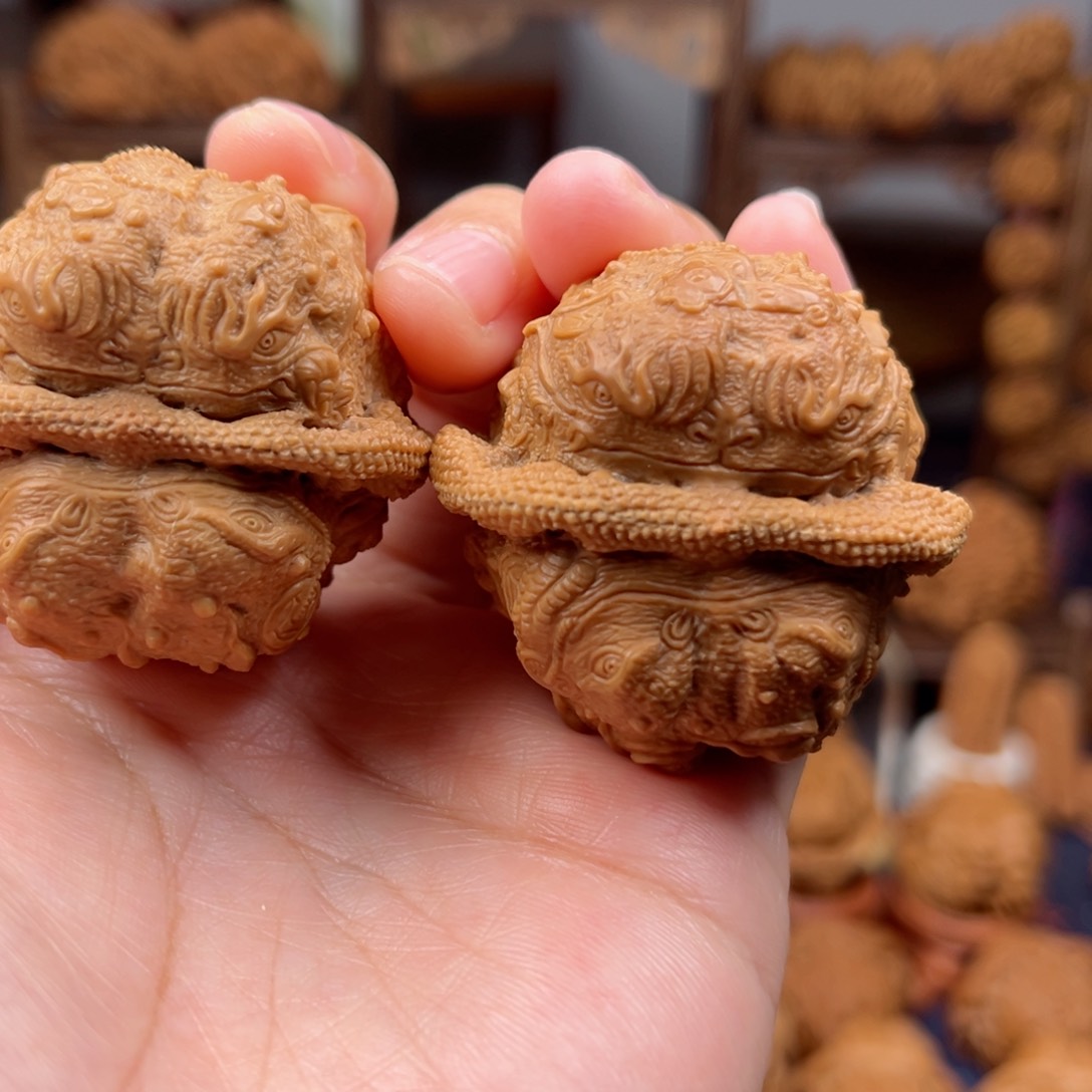 核桃把件四*?111111111111111