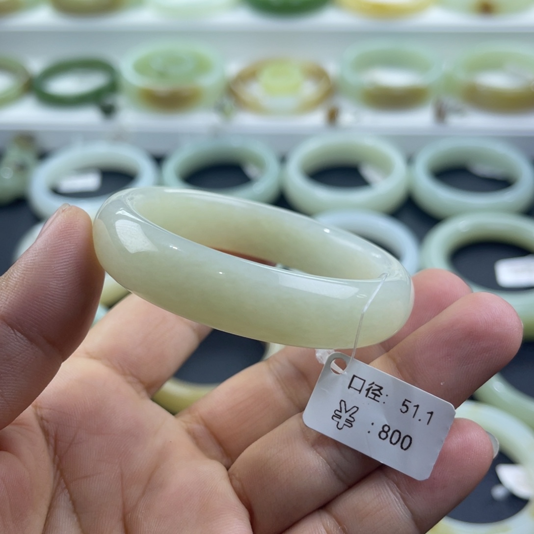 未镶嵌手镯和田玉