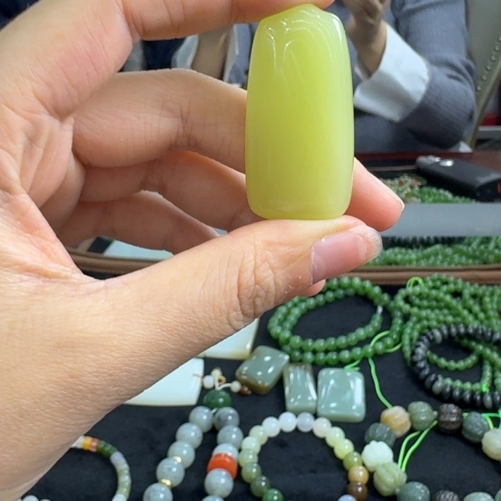 禟***和田玉未镶嵌颈饰