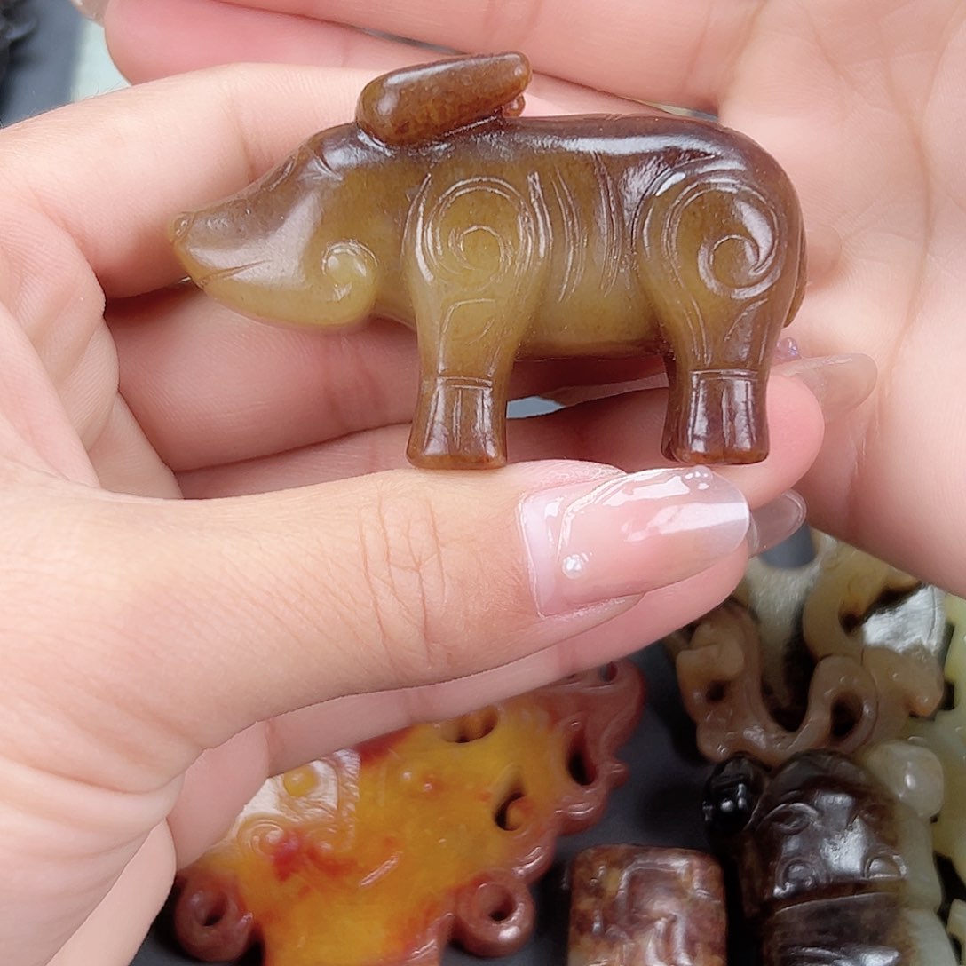 和田玉颈饰未镶嵌