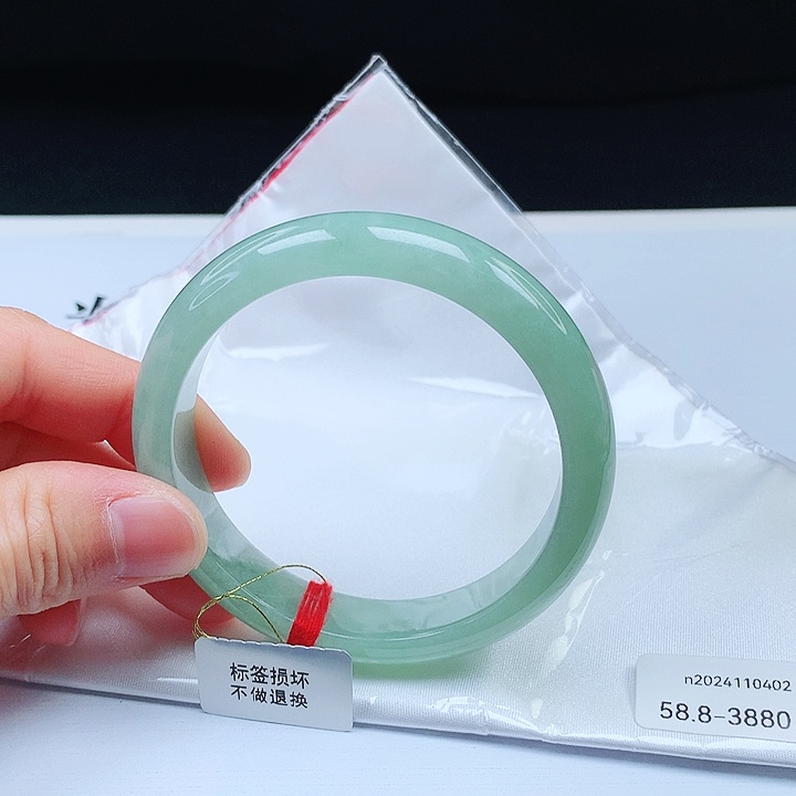 翡翠手镯未镶嵌58➕圈口