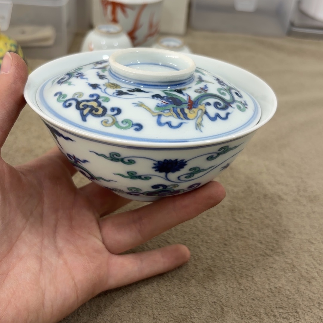 瓷片非常好看漂亮的物品 