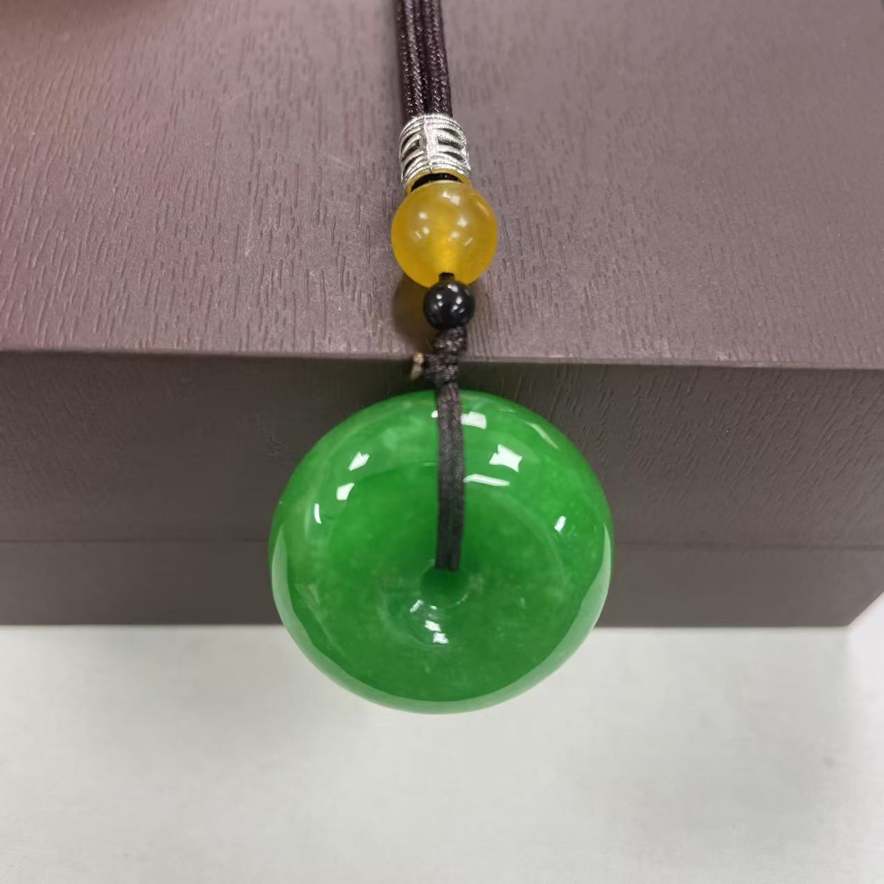 【大喜儿】阳绿圆扣吊坠-12WQ1979