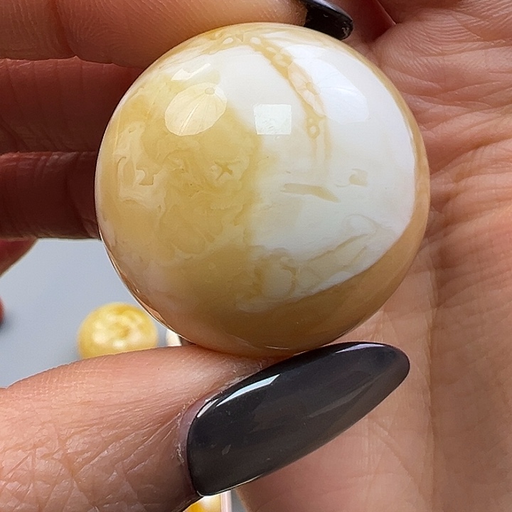 南红玛瑙未镶嵌珠宝奇石