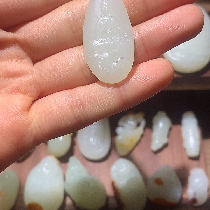 和田玉未镶嵌颈饰