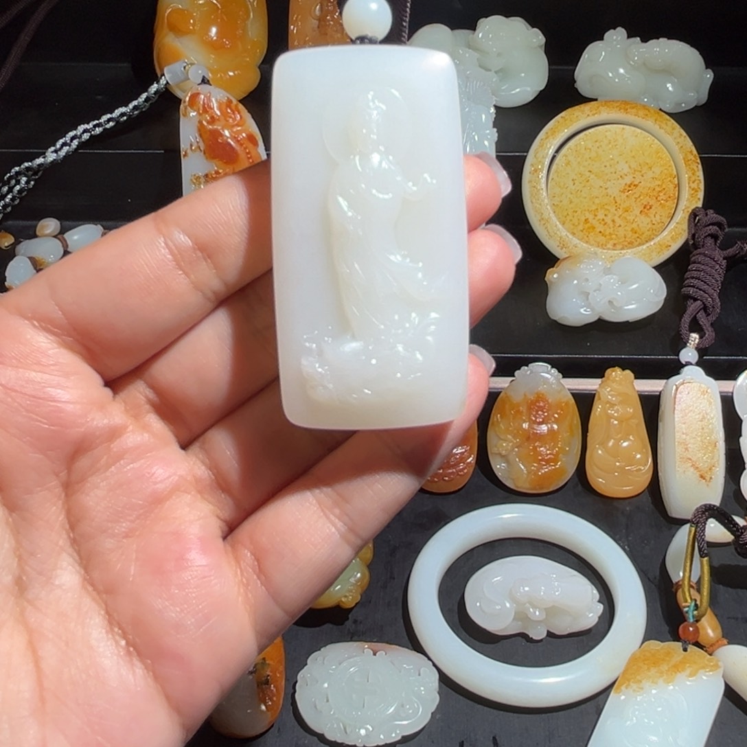 南***向和田玉（白玉）未镶嵌颈饰