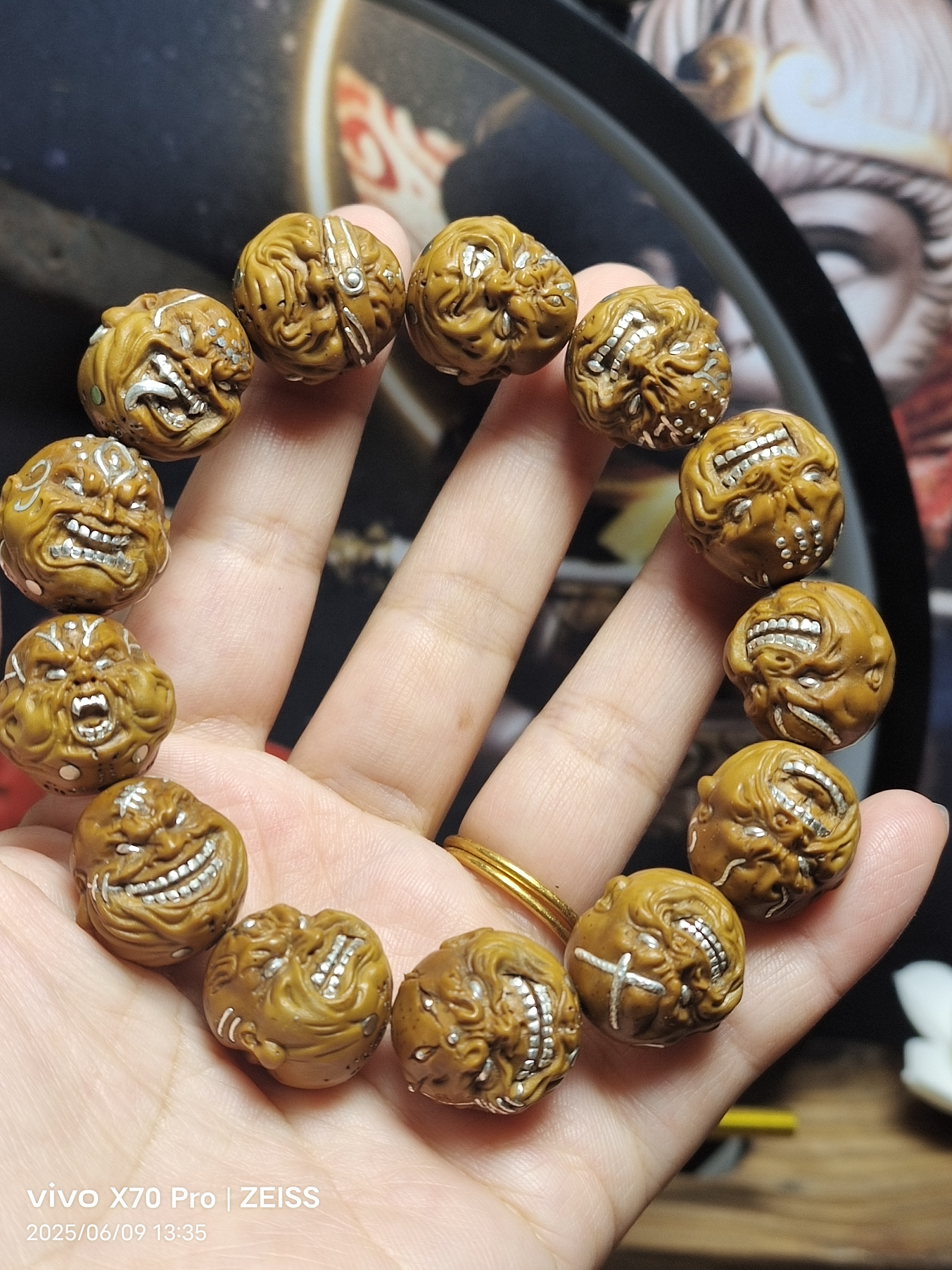 紫金鼠雕刻花纹恶僧手工镶嵌