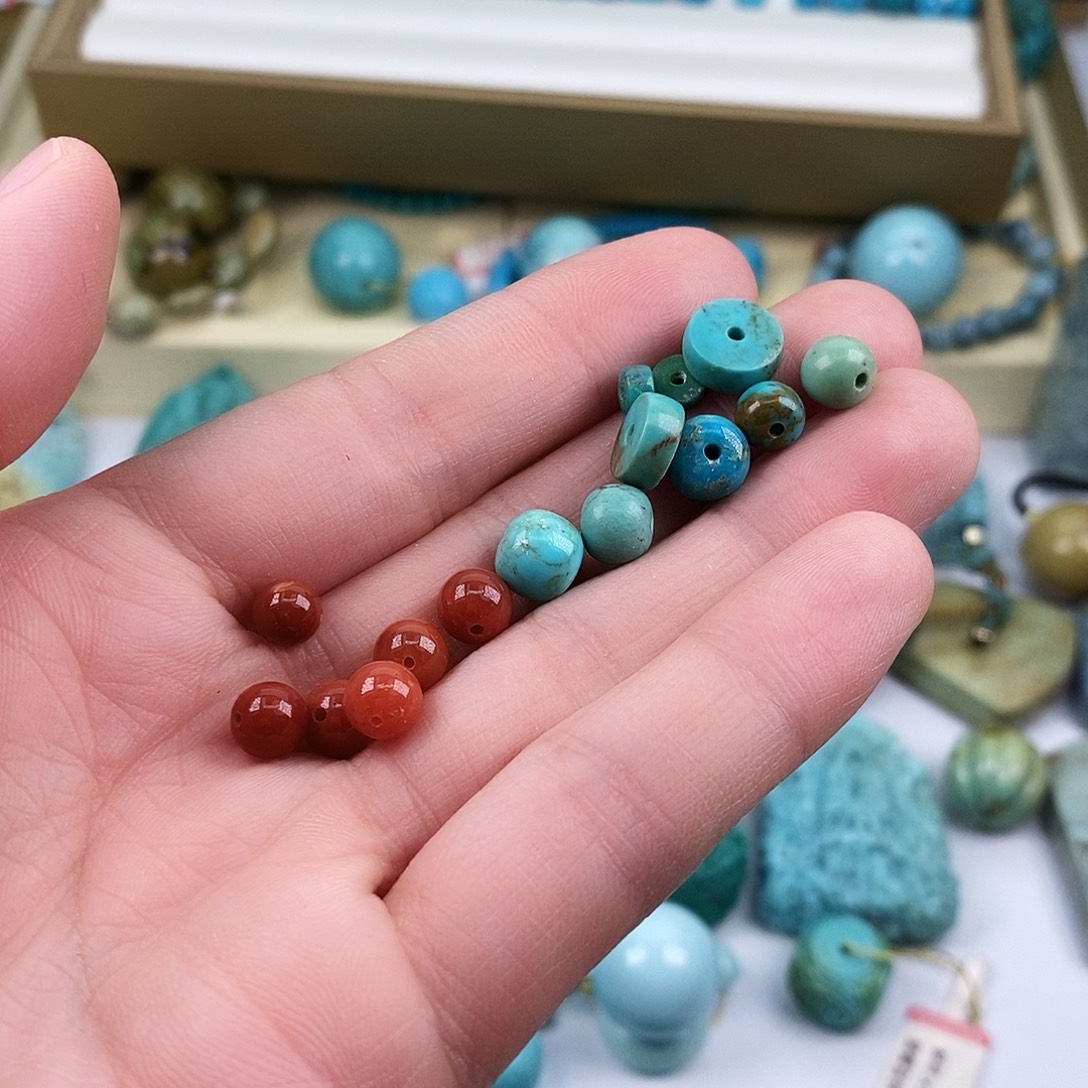 南红玛瑙未镶嵌珠宝奇石