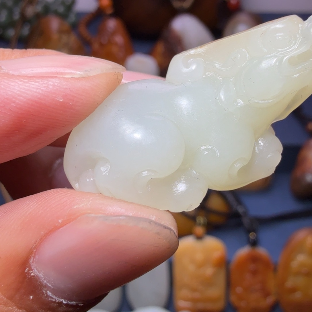 和田玉颈饰未镶嵌