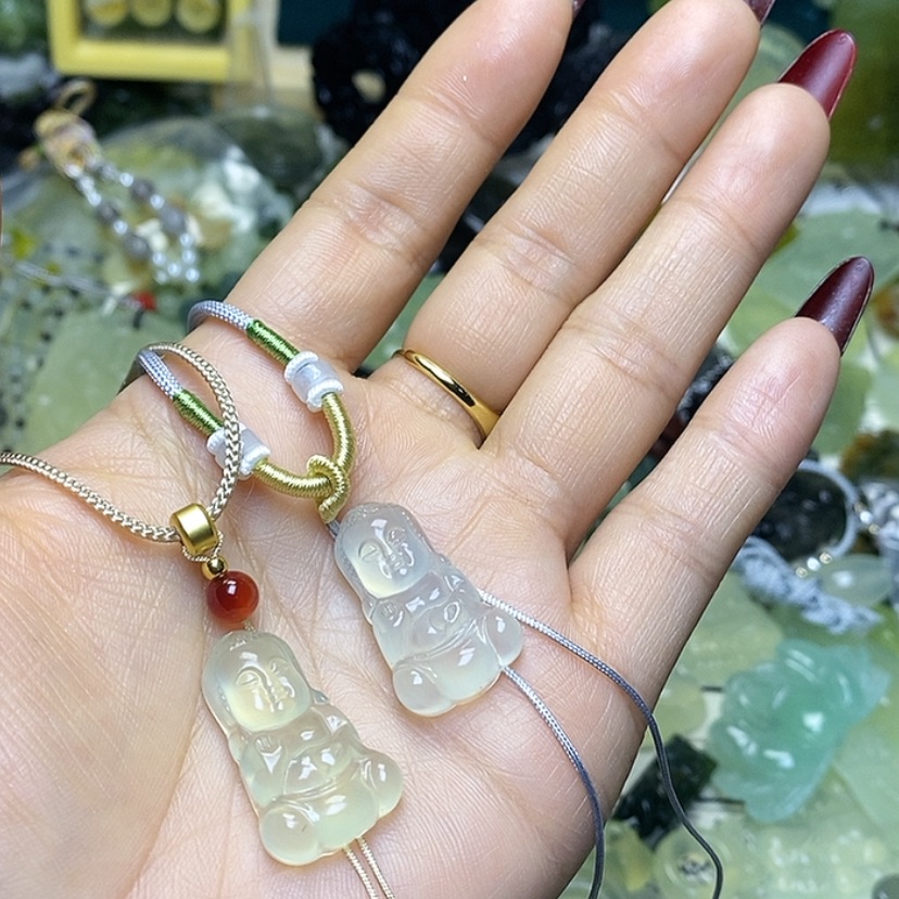 【闪购商品】蛇纹石玉颈饰未镶嵌?****?