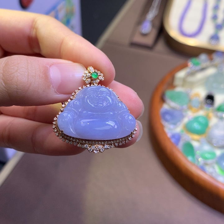 翡翠18K金镶嵌颈饰翡翠